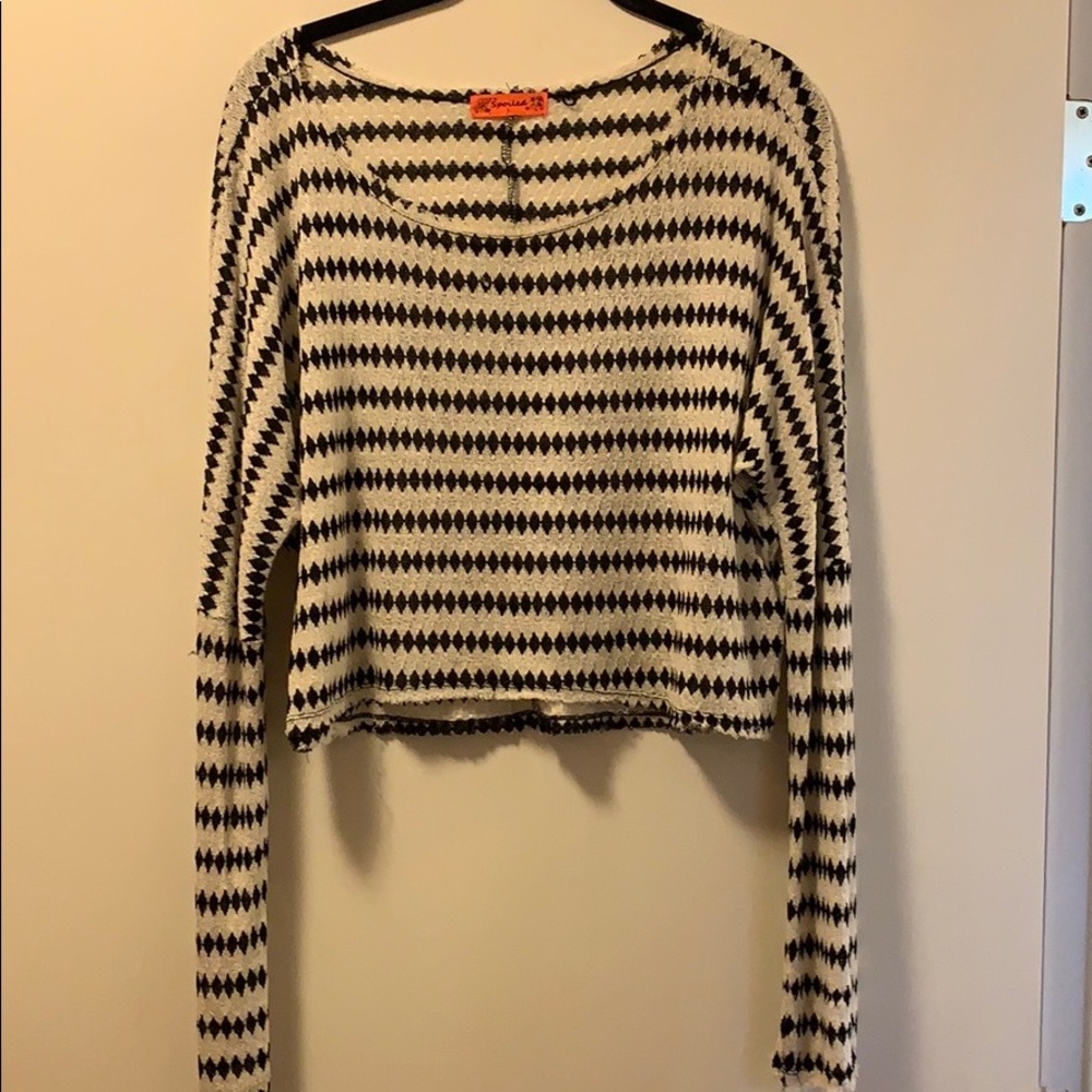 Spoiled lightweight houndstooth crop sweater. Sz L